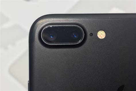 iPhone 7 Plus is official with dual lens cameras, waterproof for P4.